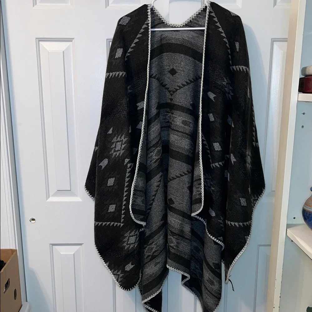 Express Reversible Aztec‎ Print Poncho Blanket Sweater OS